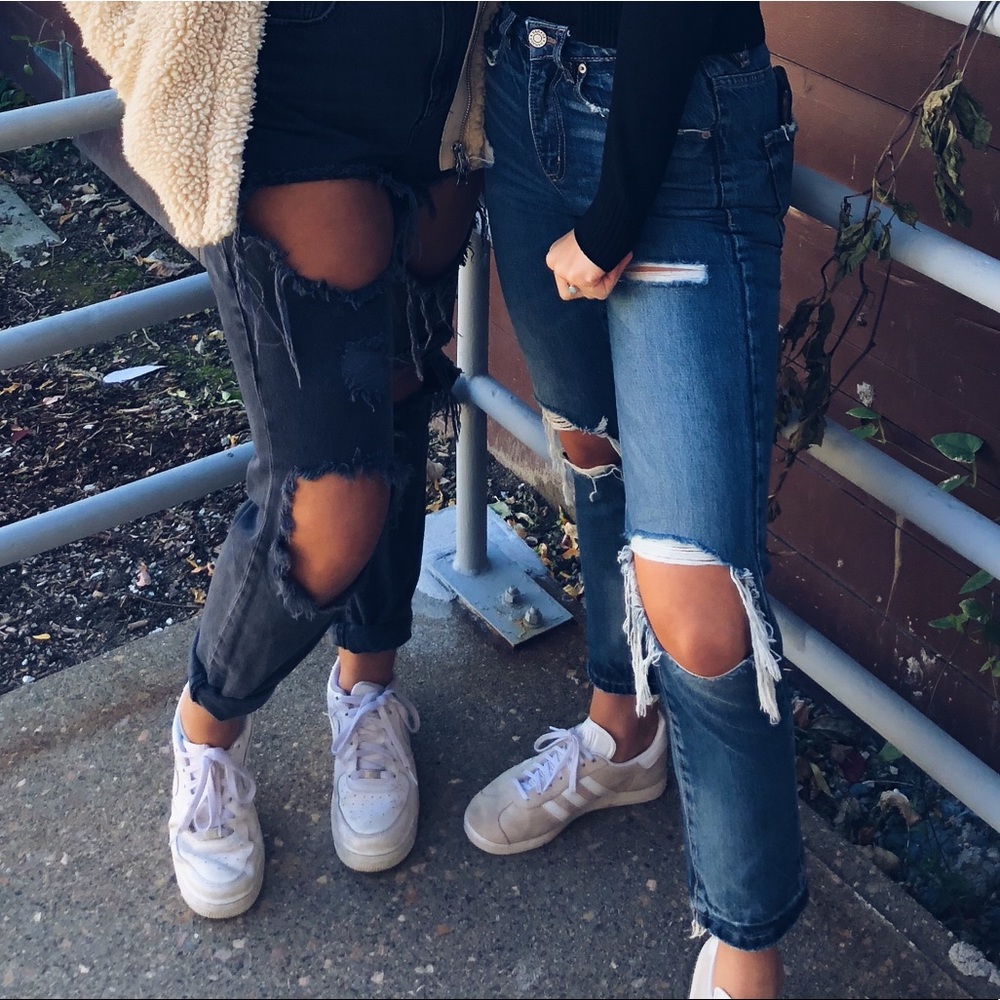 Garage ripped boyfriend jeans